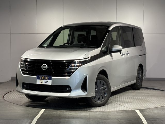 セレナ　４ＷＤ　ＸＶ