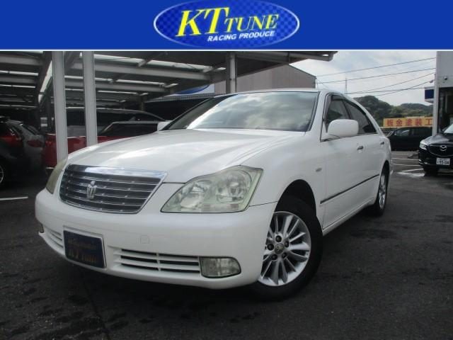 クラウン　セダン　ロイヤルサルーン