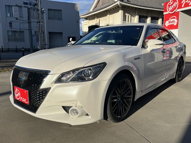 クラウン　セダン　ハイブリッド　アスリート　Ｓ　ブラックスタイル