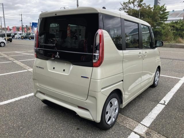 車両画像14