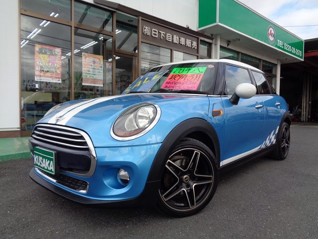 ミニクーパー　５ドア　ベースグレード