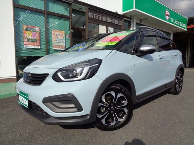 フィット　ｅ：ＨＥＶ　クロスター