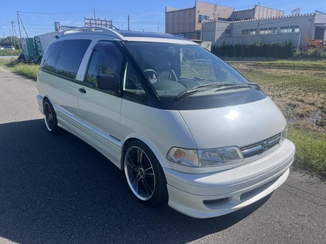 エスティマ　４ＷＤ　アエラス