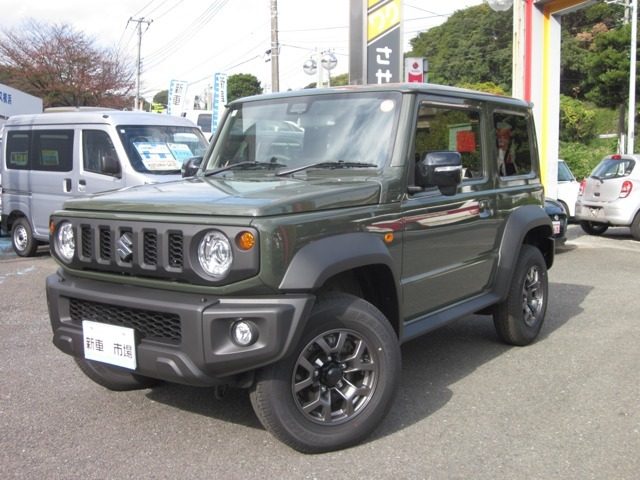 ジムニーシエラ　１．５　ＪＣ　４ＷＤ　８インチ　ナビ付き