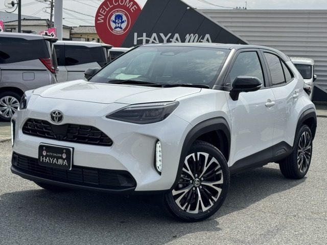 ヤリスクロス　ハイブリッド　１．５　ハイブリッド　Ｚ　メーカーＯＰ特