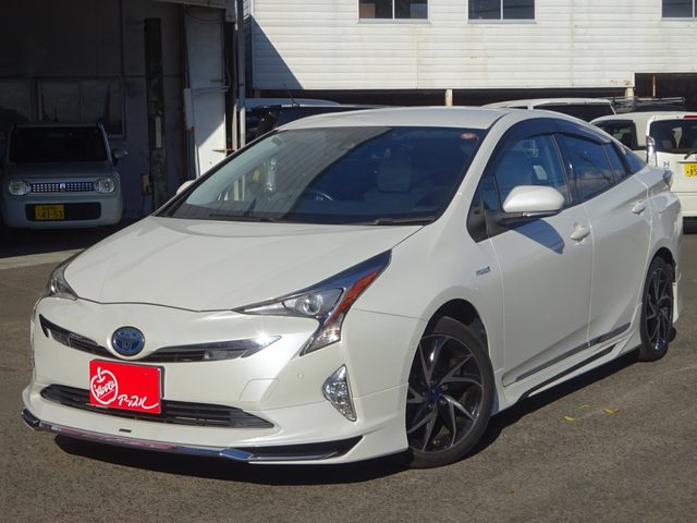 プリウス　４ＷＤ　Ａ　プレミアム　ツーリングセレクション