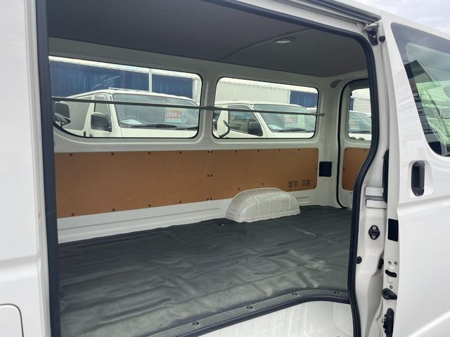車両画像15