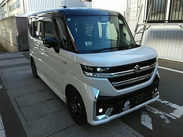 スペーシア　カスタム　４ＷＤ　ＨＹＢＲＩＤ　ＸＳターボ