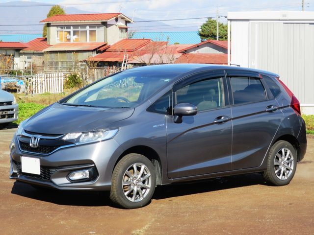 フィット　ハイブリッド　４ＷＤ　Ｆナビ　ＰＵＳＨ　新ＥＴＣ　オートＡＣ