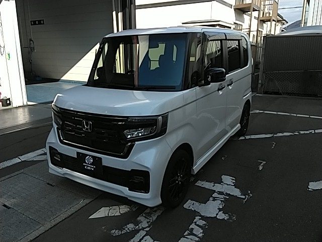 Ｎ　ＢＯＸ　カスタム　４ＷＤ　カスタム　Ｌ・ターボ　ＳＴＹＬＥ＋　ＢＬ