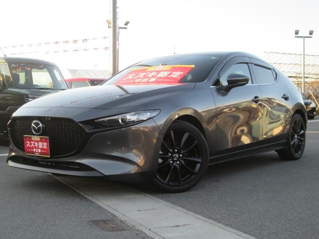 ＭＡＺＤＡ３　ファストバック　１５Ｓツーリング　６ＭＴシフト　ナビ