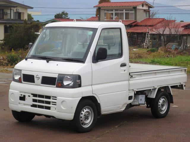 クリッパートラック　４ＷＤ　ＤＸ　フロア５ＭＴ　エアバッグ１　