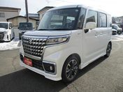 スズキ スペーシア　カスタム　４ＷＤ カスタム　ＨＹＢＲＩＤ　ＸＳターボ３型　