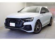 アウディ Ｑ８ ５０ＴＤＩ　クワトロ　Ｓライン　４ＷＤ　