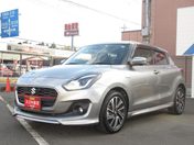 スズキ スイフト ＨＹＢＲＩＤ　ＲＳ　３型　全方位モニター