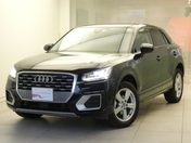 アウディ Ｑ２ ３０　ＴＦＳＩ　スポーツ