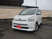 トヨタ ヴォクシー　４ＷＤ ＺＳ
