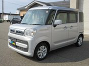 スズキ スペーシア　４ＷＤ ハイブリッドＸ