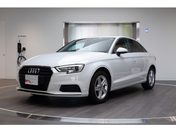 アウディ Ａ３　セダン 30　TFSI