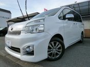 トヨタ ヴォクシー ＺＳ　煌２