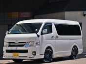 トヨタ ハイエースワゴン　４ＷＤ ＧＬ【Ｗ０２茶】