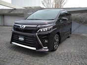 トヨタ ヴォクシー ＺＳ　純正１０インチナビ＆地デジ・バック