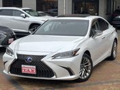 レクサス ＥＳ３００ｈ ３００ｈ　バージョンＬ　タイヤ４本新品