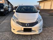 日産 ノート　４ＷＤ Ｘ　ＦＯＵＲ