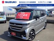 スズキ スペーシア　カスタム　４ＷＤ ＨＹＢＲＩＤ　ＸＳターボ　４ＷＤ　全方位