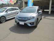 ホンダ フィット　ハイブリッド　４ＷＤ Ｆパッケージ