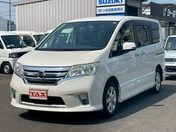 日産 セレナ ２．０　ハイウェイスター　Ｖセレクション