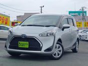 トヨタ シエンタ　ハイブリッド ハイブリッドファンベースＸ