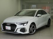 アウディ Ａ３　セダン ３０　ＴＦＳＩ　Ｓライン