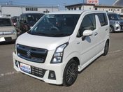 スズキ ワゴンＲ　スティングレー　４ＷＤ ＨＹＢＲＩＤ　Ｔ　４ＷＤ　衝突軽減Ｂ　シ