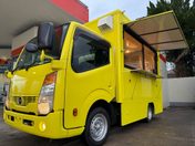 日産 アトラス キッチンカー　８Ｎｏ．登録車