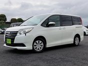 トヨタ ノア Ｘ