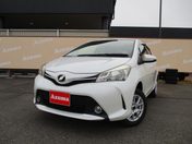 トヨタ ヴィッツ　４ＷＤ ジュエラ