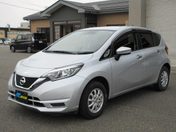 日産 ノート　４ＷＤ Ｘ　ＦＯＵＲ