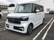 ホンダ Ｎ　ＢＯＸ カスタム　６６０　・片側電動スライドドア