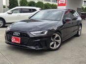アウディ Ａ４　アバント ３５　ＴＦＳＩ　Ｓライン