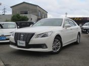 トヨタ クラウン　セダン　ハイブリッド ロイヤルサルーン