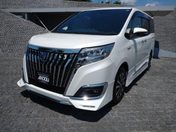トヨタ エスクァイア ハイブリッドＧｉ　プレミアムパッケージ