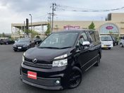 トヨタ ヴォクシー　４ＷＤ ＺＳ　煌２