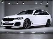 ＢＭＷ ５シリーズ　ツーリング ５３０ｉ　Ｍスポーツ