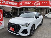 アウディ Ｑ３　スポーツバック ３５　ＴＤＩ　クワトロ　Ｓライン