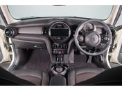 ＢＭＷ ミニ　クーパー　５ドア ベースグレード