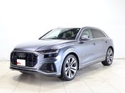 アウディ Ｑ８ ５５ＴＦＳＩクワトロデビューパケＳライン
