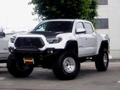輸入　トヨタ タコマ　４ＷＤ ダブルキャブ