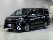 トヨタ ヴォクシー ＺＳ　煌３