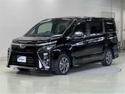 トヨタ ヴォクシー ＺＳ　煌３